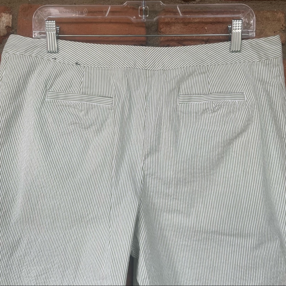 Seersucker Micro-striped Green and White Capris Size 14 Summer Breezy Casual - Picture 5 of 8